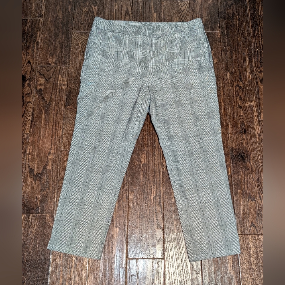 Chico's Pull On Pants Tartan Black and White Plaid